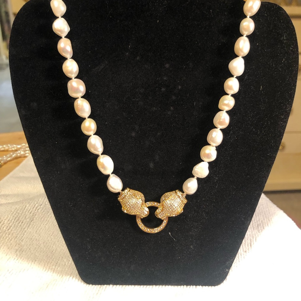 Gold and White Pearl Necklace with Striking Centerpiece